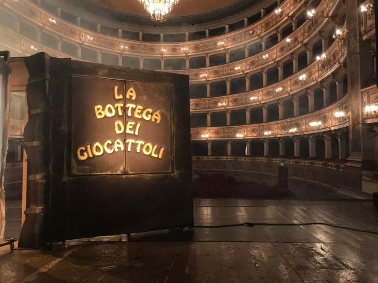la-bottega-dei-giocattoli-ph-Walter-Mirabile-768x576